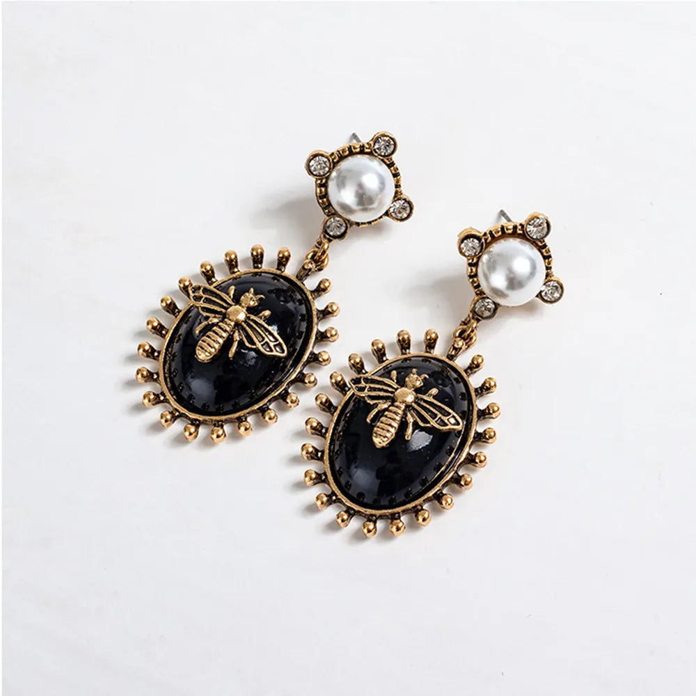 New Black White Oval Heart Shape Statement Dangle Bee Deco Retro Baroque Earrings
